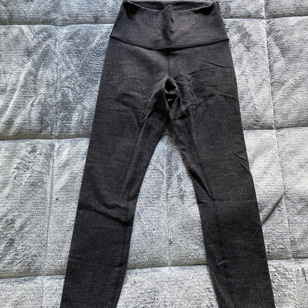 Lululemon herringbone 7/8 pant sz 4